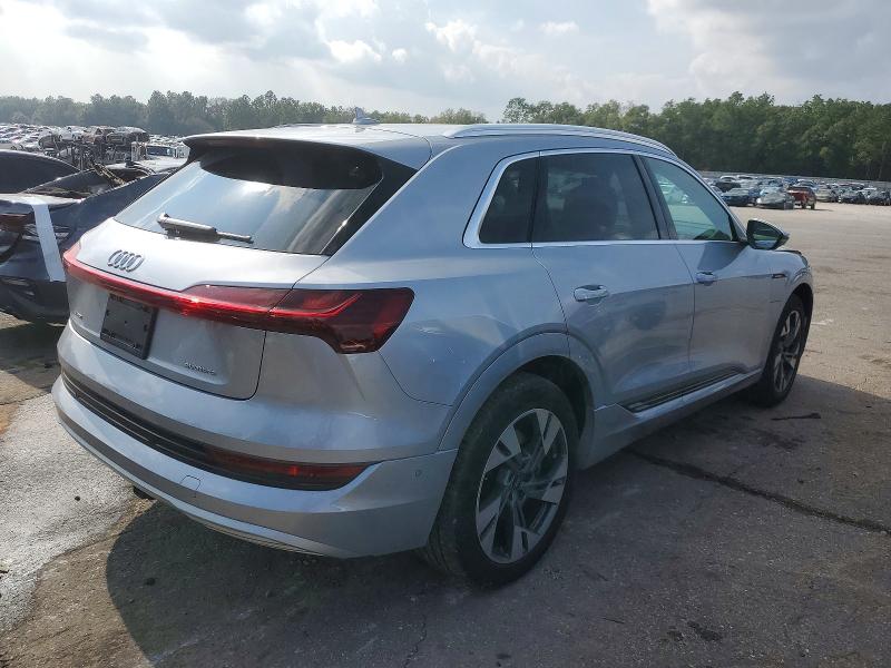 Продаж на аукціоні авто 2022 Audi E-tron, vin: WA1LAAGEXNB040609, номер лоту: 99938335
