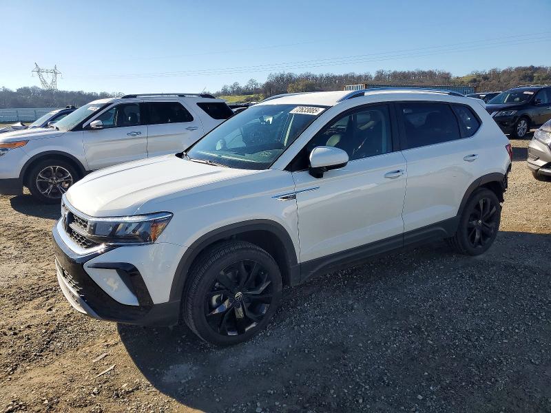 72633085 :رقم المزاد ، 3VVRX7B25NM025427 vin ، 2022 Volkswagen Taos Se مزاد بيع
