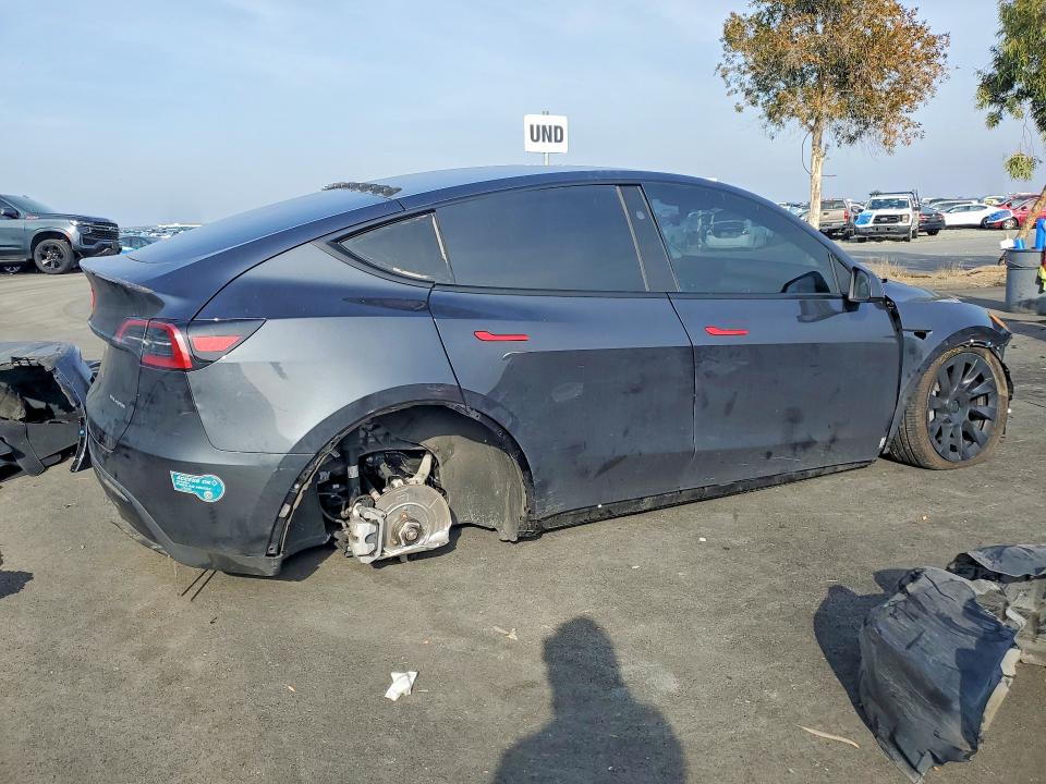 2025 Tesla Model Y მანქანა იყიდება აუქციონზე, vin: 7SAYGDEE1SF308277, აუქციონის ნომერი: 74680665