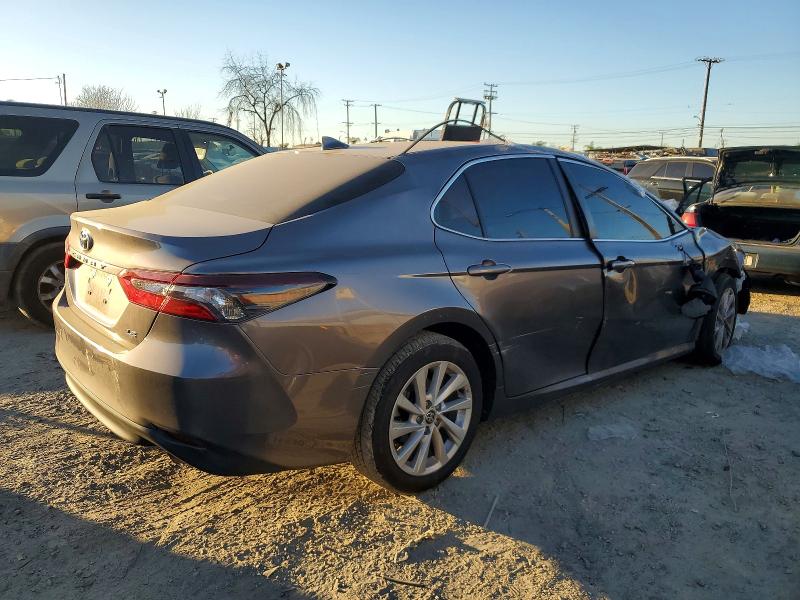 73263245 :رقم المزاد ، 4T1C11AK7PU105469 vin ، 2023 Toyota Camry مزاد بيع