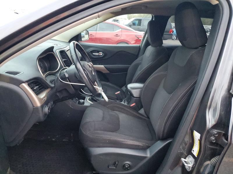 99357925 :رقم المزاد ، 1C4PJMCS3HW615361 vin ، 2017 Jeep Cherokee مزاد بيع
