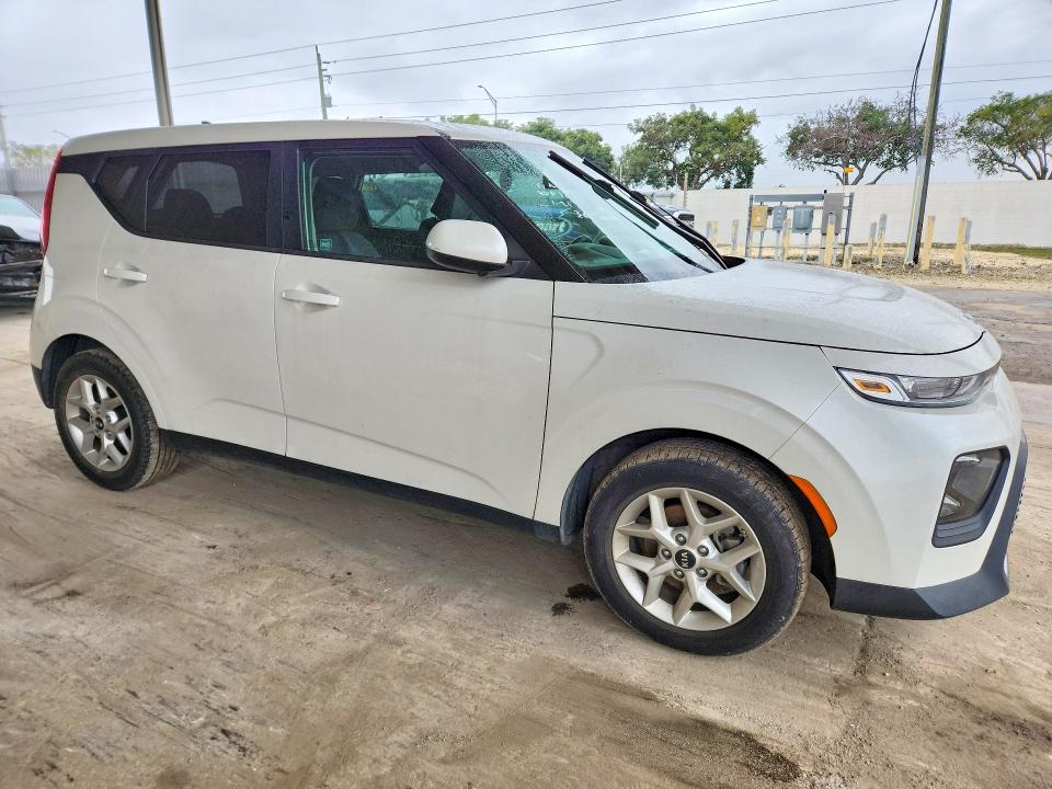 Продаж на аукціоні авто 2021 Kia Soul, vin: KNDJ23AU0M7751243, номер лоту: 74554275