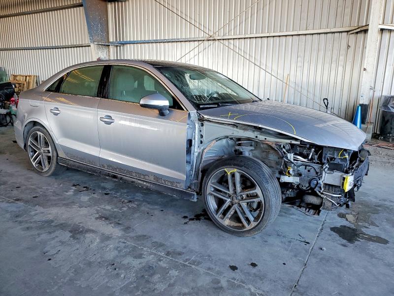 Продажа на аукционе авто 2018 Audi A3, vin: WAUJ8GFFXJ1062127, номер лота: 72171485