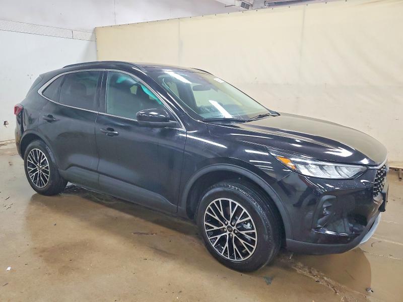 99075845 :رقم المزاد ، 1FMCU0E12SUA51204 vin ، 2025 Ford Escape مزاد بيع