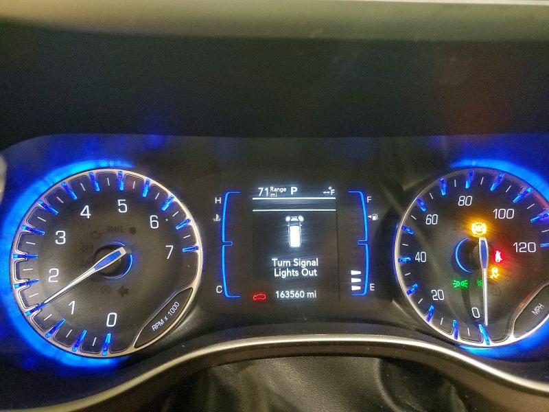 72218045 :رقم المزاد ، 2C4RC1DG8LR172363 vin ، 2020 Chrysler Voyager مزاد بيع
