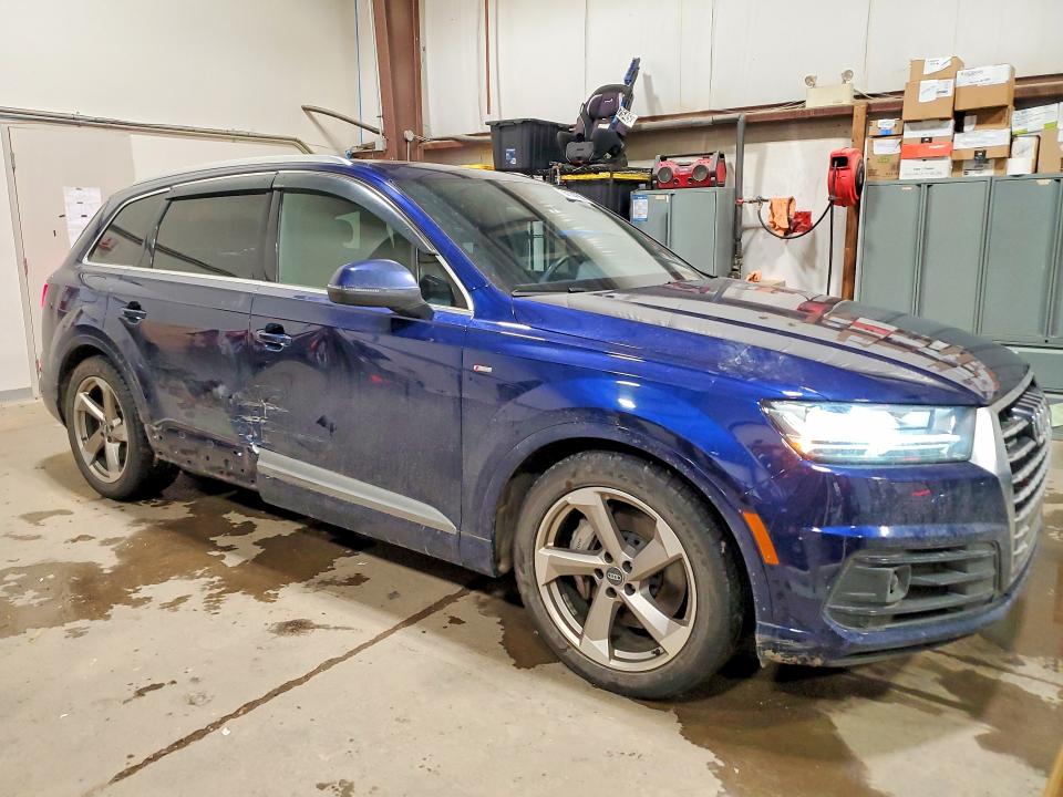 Продажа на аукционе авто 2018 Audi Q7, vin: WA1WAAF75JD040922, номер лота: 74114755