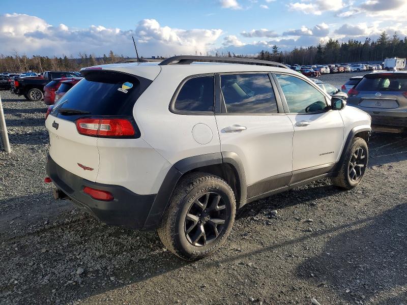 72352205 :رقم المزاد ، 1C4PJMBXXJD517474 vin ، 2018 Jeep Cherokee مزاد بيع