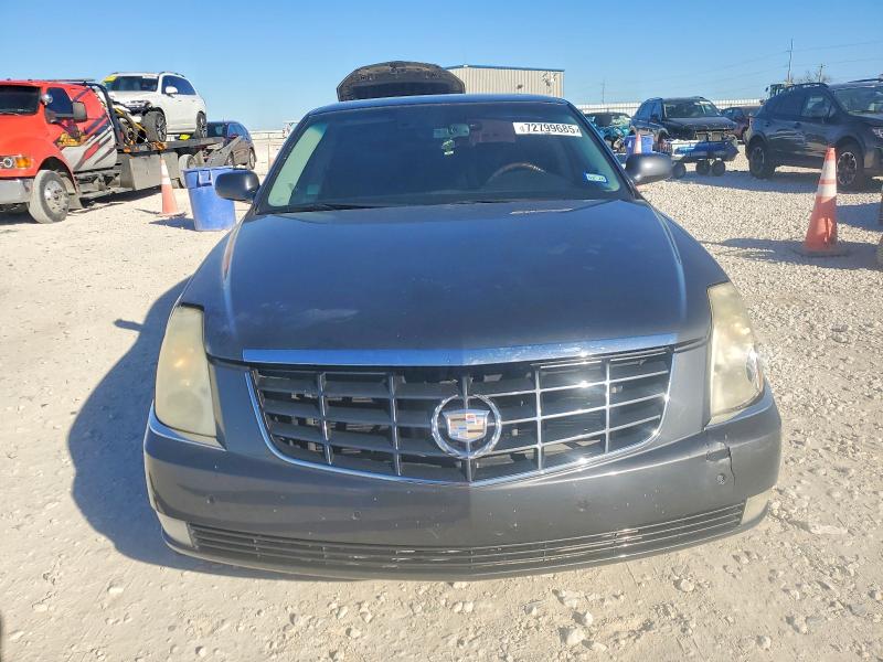 Продаж на аукціоні авто 2011 Cadillac Dts, vin: 1G6KH5E69BU112452, номер лоту: 72799685