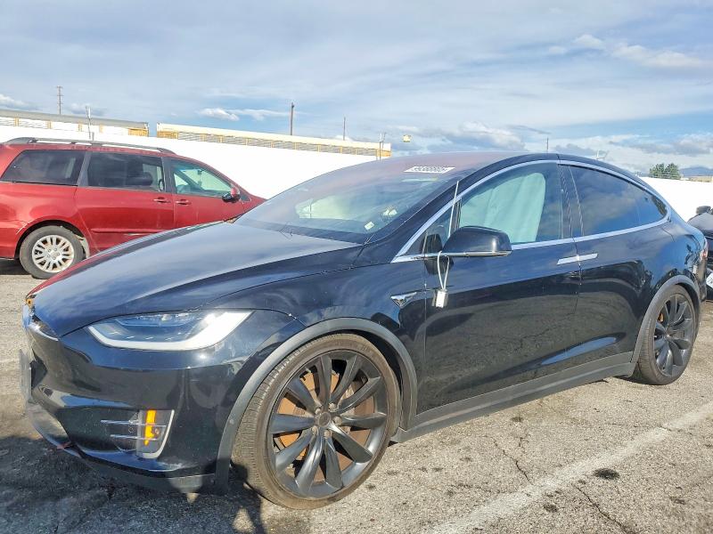 Продажа на аукционе авто 2018 Tesla Model X, vin: 5YJXCBE24JF115117, номер лота: 99388805