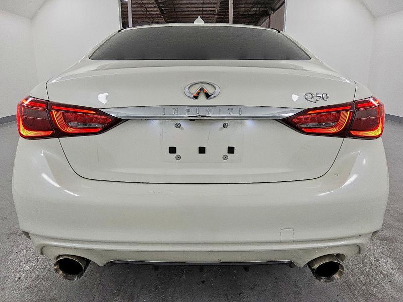93080765 :رقم المزاد ، JN1EV7AP1JM360239 vin ، 2018 Infiniti Q50 مزاد بيع