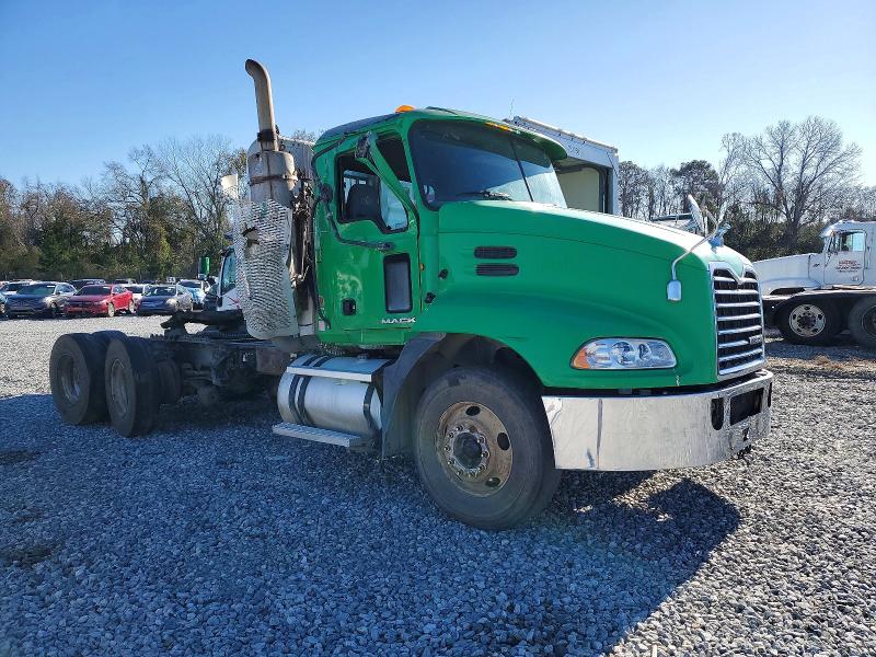 2011 Mack 600 Cxu600 მანქანა იყიდება აუქციონზე, vin: 1M1AW09YXBM012552, აუქციონის ნომერი: 73871425