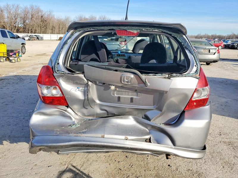 Продажа на аукционе авто 2008 Honda Fit, vin: JHMGD38628S043220, номер лота: 74134735