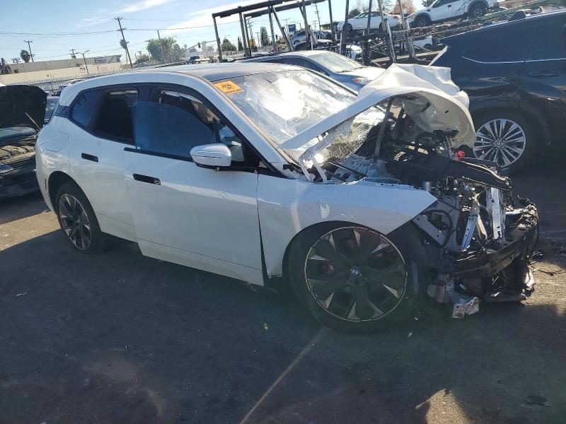 72818605 :رقم المزاد ، WB543CF03TCV15963 vin ، 2026 Bmw Ix مزاد بيع
