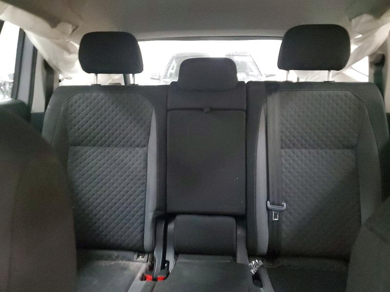 74414265 :رقم المزاد ، 3VV0B7AX9JM095074 vin ، 2018 Volkswagen Tiguan مزاد بيع