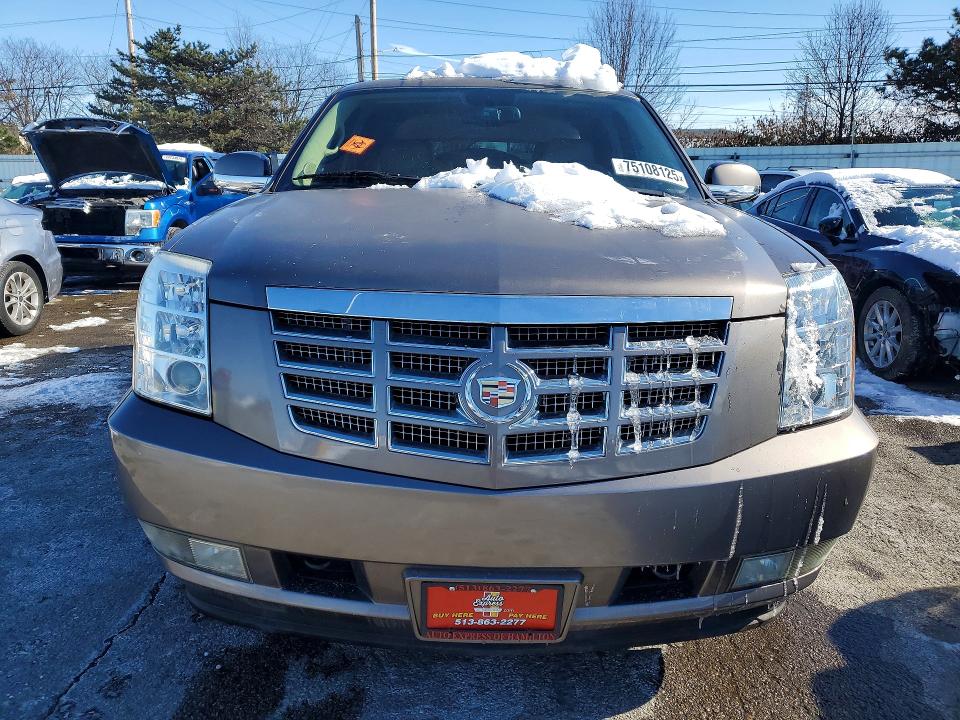75108125 :رقم المزاد ، 1GYS4BEF8DR207740 vin ، 2013 Cadillac Escalade مزاد بيع