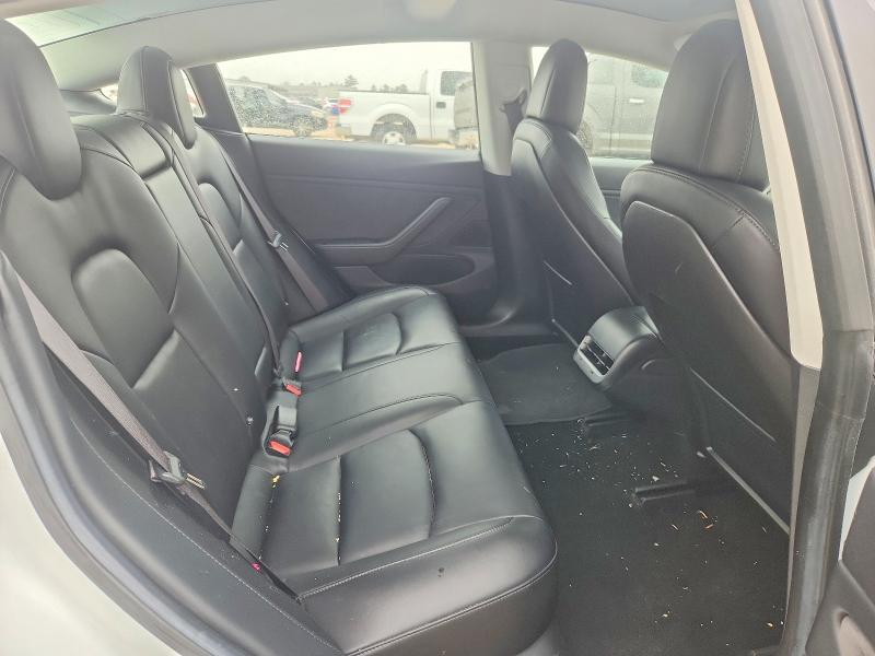 74480845 :رقم المزاد ، 5YJ3E1EA9JF051893 vin ، 2018 Tesla Model 3 مزاد بيع