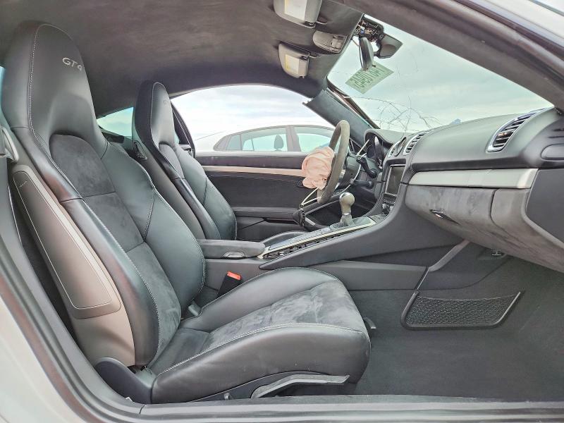 74870945 :رقم المزاد ، WP0AC2A82GK197098 vin ، 2016 Porsche Cayman Gt4 مزاد بيع