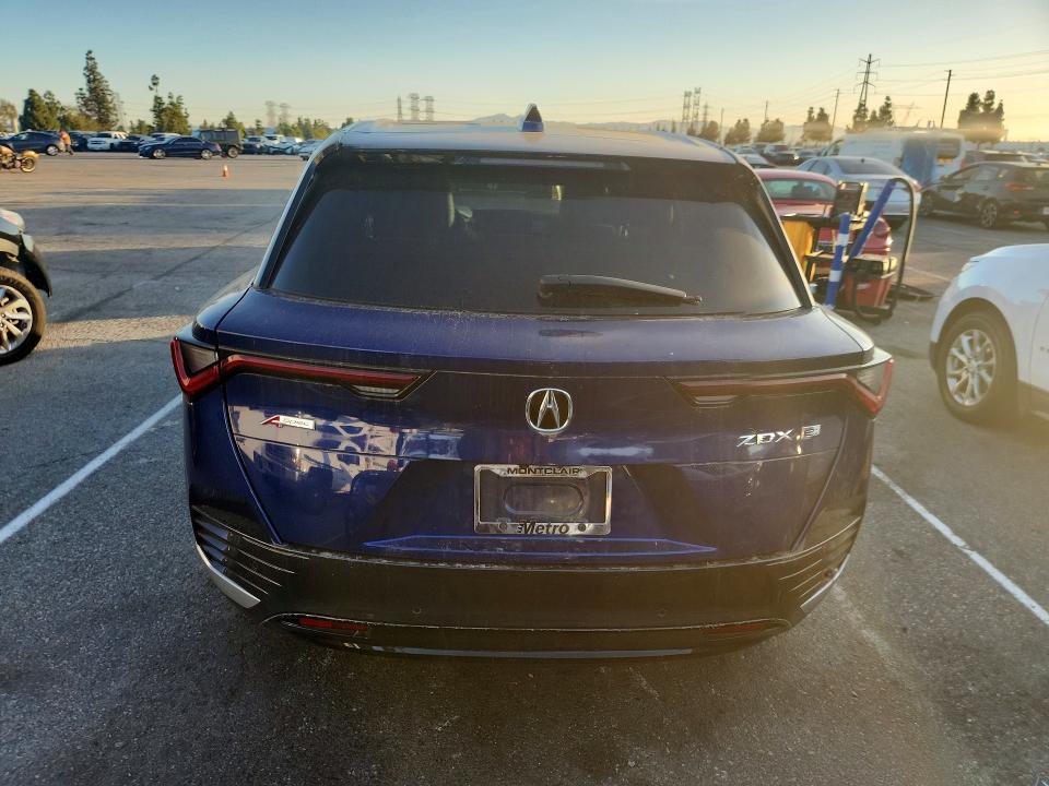 2024 Acura Zdx მანქანა იყიდება აუქციონზე, vin: 4W5KHMRK3RZ502011, აუქციონის ნომერი: 75631015