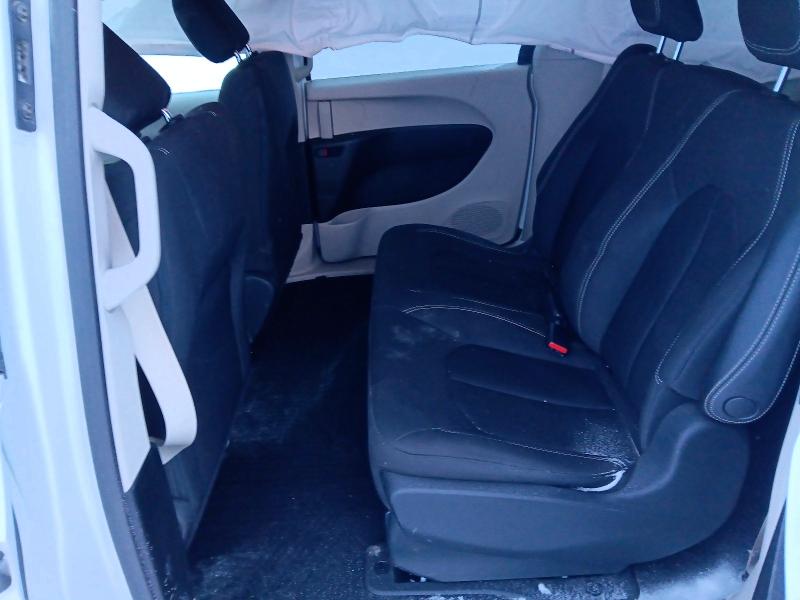 98830235 :رقم المزاد ، 2C4RC1AG0LR118625 vin ، 2020 Chrysler Voyager مزاد بيع