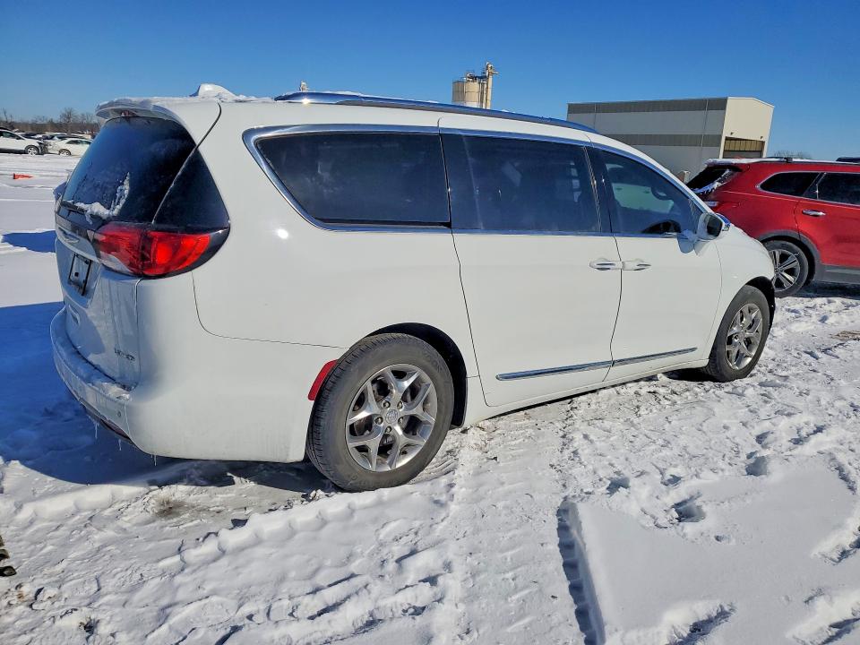 2018 Chrysler Pacifica მანქანა იყიდება აუქციონზე, vin: 2C4RC1GG8JR320391, აუქციონის ნომერი: 74448525