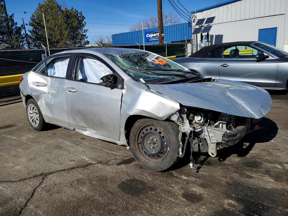 75658995 :رقم المزاد ، 5YFBURHEXJP754175 vin ، 2018 Toyota Corolla مزاد بيع