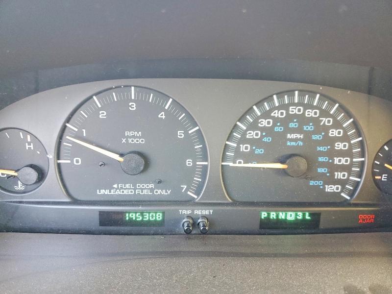 2000 Chrysler Town & Country მანქანა იყიდება აუქციონზე, vin: 1C4GP44GXYB713819, აუქციონის ნომერი: 72339895
