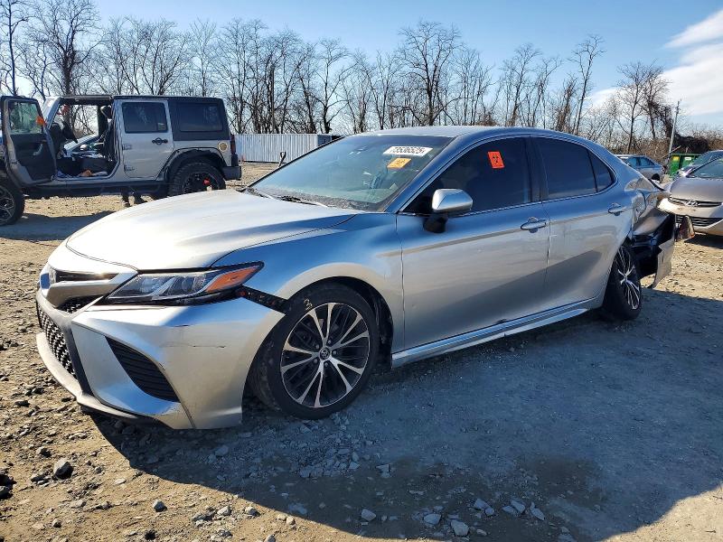 73536525 :رقم المزاد ، 4T1B11HK4KU793392 vin ، 2019 Toyota Camry مزاد بيع
