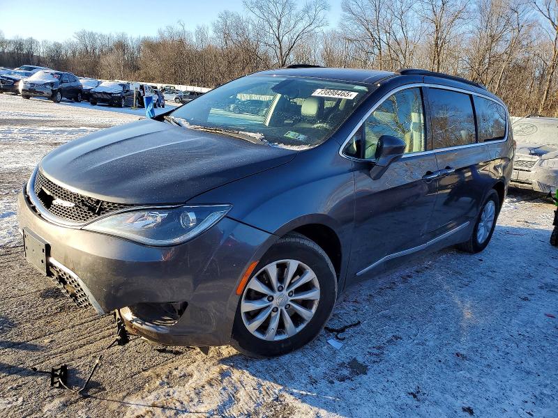 73898465 :رقم المزاد ، 2C4RC1BG6HR733735 vin ، 2017 Chrysler Pacifica مزاد بيع