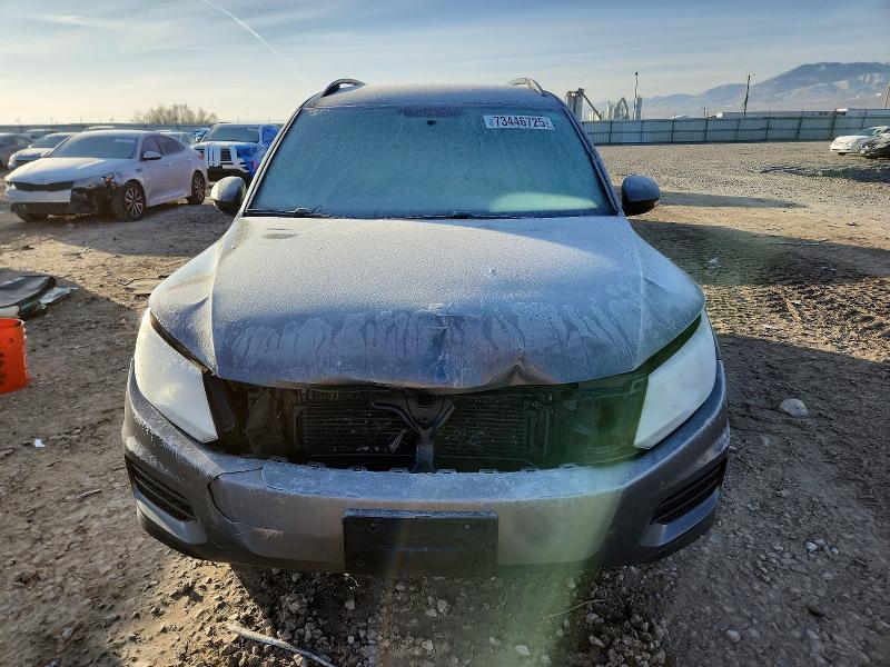 2015 Volkswagen Tiguan S მანქანა იყიდება აუქციონზე, vin: WVGBV7AX5FW563450, აუქციონის ნომერი: 73446725