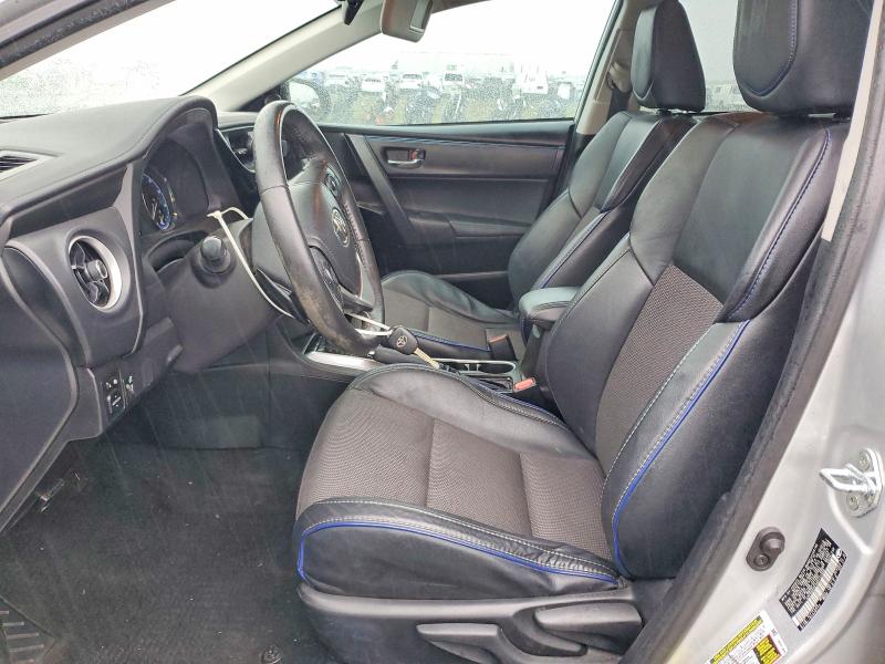 98267475 :رقم المزاد ، 5YFBURHE4HP717066 vin ، 2017 Toyota Corolla مزاد بيع