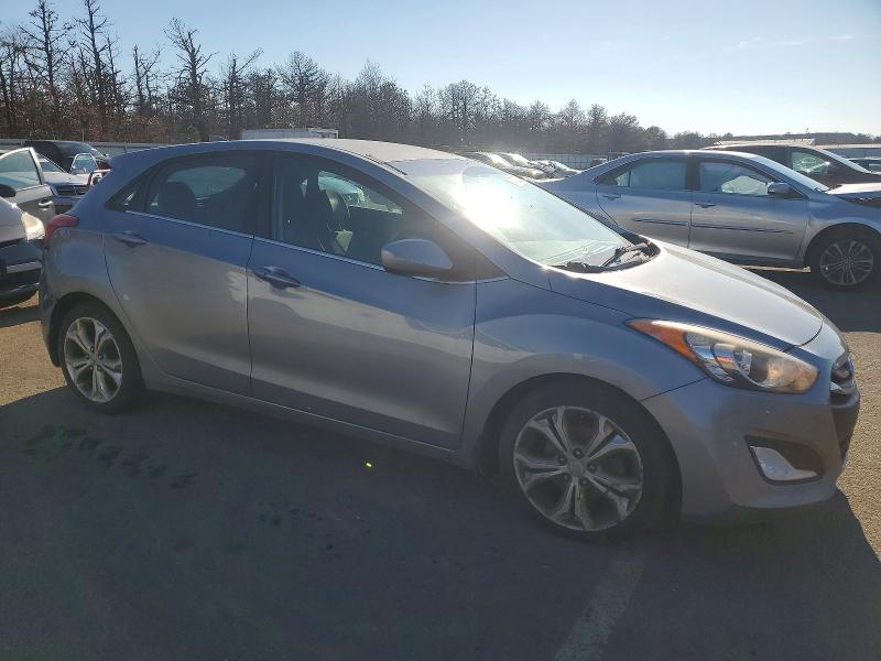 2013 Hyundai Elantra Gt მანქანა იყიდება აუქციონზე, vin: KMHD35LE0DU081976, აუქციონის ნომერი: 73110825