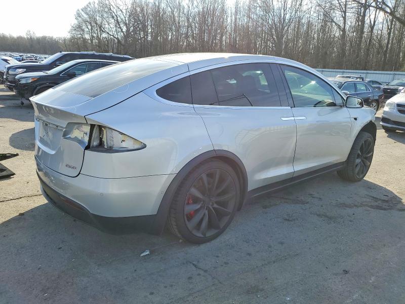 96108645 :رقم المزاد ، 5YJXCBE44GF008174 vin ، 2016 Tesla Model X مزاد بيع