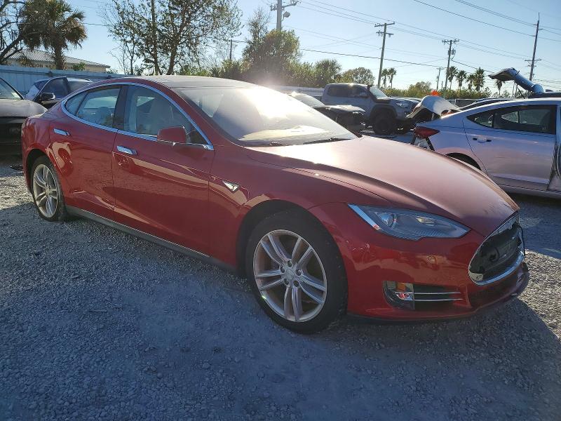 2014 Tesla Model S მანქანა იყიდება აუქციონზე, vin: 5YJSA1S16EFP50626, აუქციონის ნომერი: 73892585