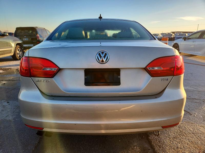 99131545 :رقم المزاد ، 3VWLL7AJ7DM248265 vin ، 2013 Volkswagen Jetta مزاد بيع