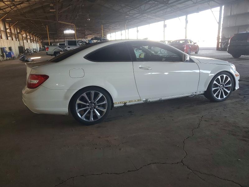 Продаж на аукціоні авто 2015 Mercedes-benz C, vin: WDDGJ4HB6FG355060, номер лоту: 99172235