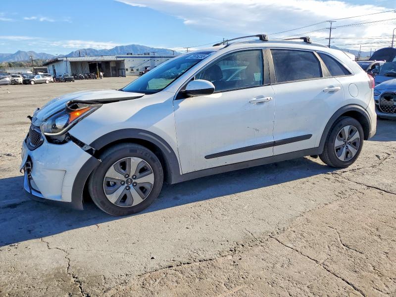 72616255 :رقم المزاد ، KNDCB3LCXK5256005 vin ، 2019 Kia Niro مزاد بيع