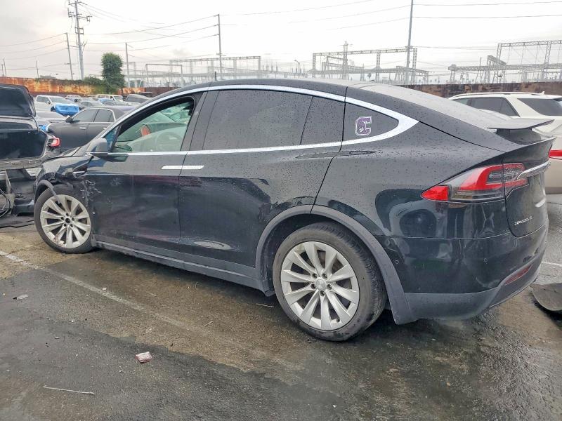 2017 Tesla Model X მანქანა იყიდება აუქციონზე, vin: 5YJXCBE24HF059643, აუქციონის ნომერი: 74456415
