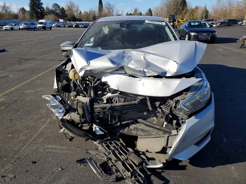 74082225 :رقم المزاد ، 3N1CN8EV4ML918220 vin ، 2021 Nissan Versa مزاد بيع