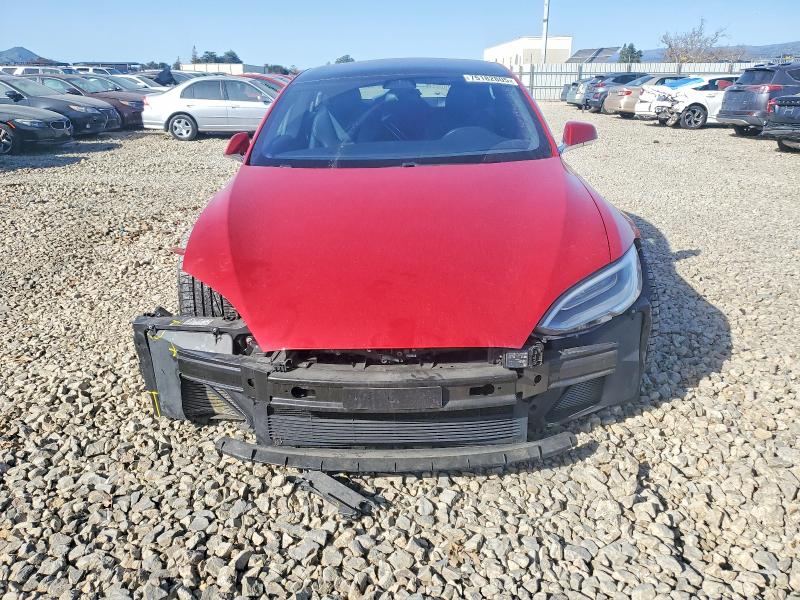 75182805 :رقم المزاد ، 5YJSA1E28LF415689 vin ، 2020 Tesla Model S مزاد بيع