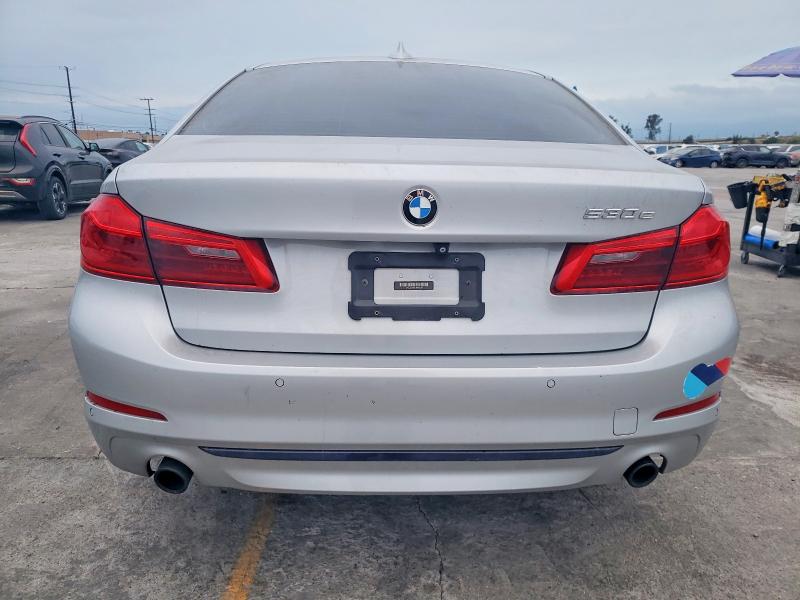 Продаж на аукціоні авто 2018 Bmw 530e, vin: WBAJA9C51JB033458, номер лоту: 98270915