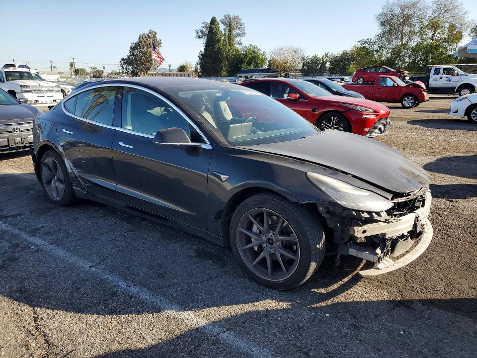 Продаж на аукціоні авто 2018 Tesla Model 3, vin: 5YJ3E1EB3JF070660, номер лоту: 75500105