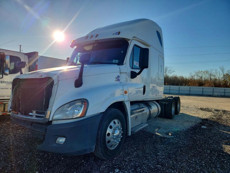 2016 Freightliner Cascadia 125 მანქანა იყიდება აუქციონზე, vin: 3AKJGLD6XGSGY6539, აუქციონის ნომერი: 72564025