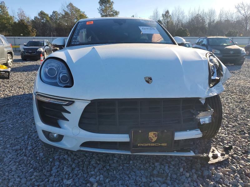 74005605 :رقم المزاد ، WP1AA2A57JLB05186 vin ، 2018 Porsche Macan مزاد بيع
