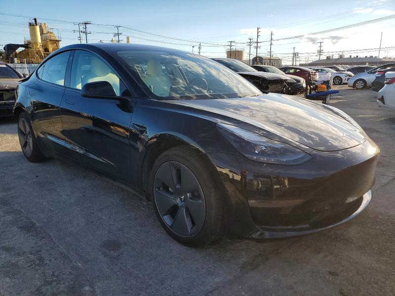 99804745 :رقم المزاد ، 5YJ3E1EB5NF194242 vin ، 2022 Tesla Model 3 مزاد بيع