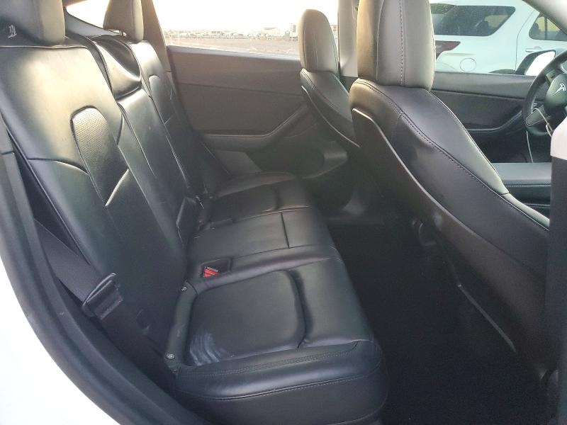 75188665 :رقم المزاد ، 5YJYGDEE9MF207536 vin ، 2021 Tesla Model Y مزاد بيع