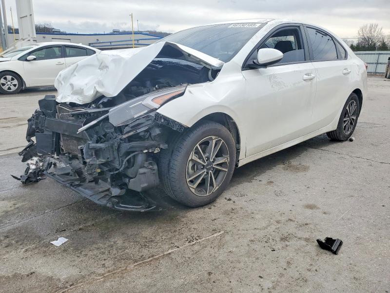 2023 Kia Forte მანქანა იყიდება აუქციონზე, vin: 3KPF24AD6PE641748, აუქციონის ნომერი: 99150185