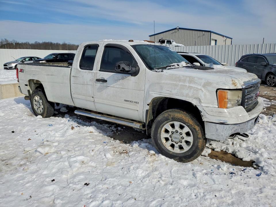 74403655 :رقم المزاد ، 1GT220C8XCZ253122 vin ، 2012 Gmc Sierra مزاد بيع