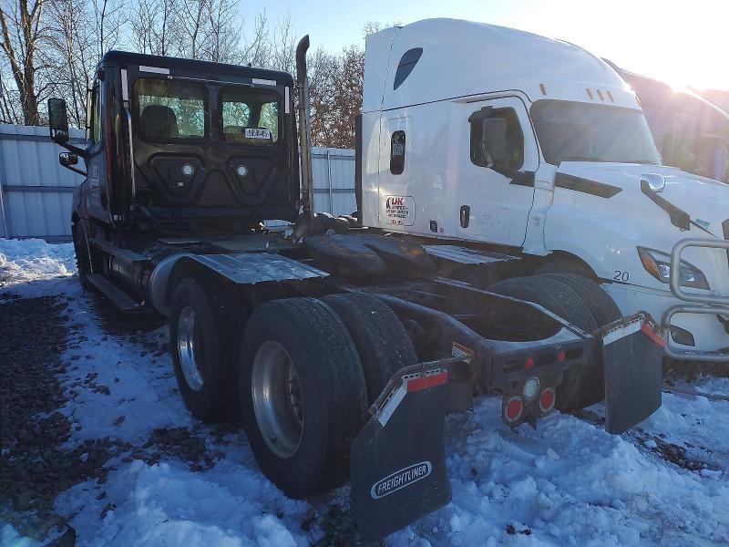 2022 Freightliner Cascadia 1 მანქანა იყიდება აუქციონზე, vin: 3AKJHLDV7NDND6936, აუქციონის ნომერი: 90500405