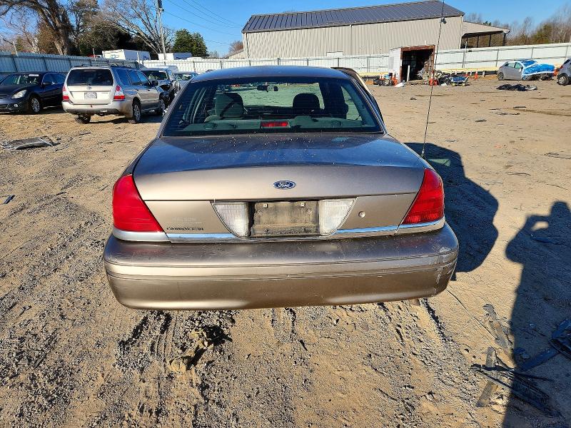 98990155 :رقم المزاد ، 2FAFP73W45X114354 vin ، 2005 Ford Crown Victoria مزاد بيع
