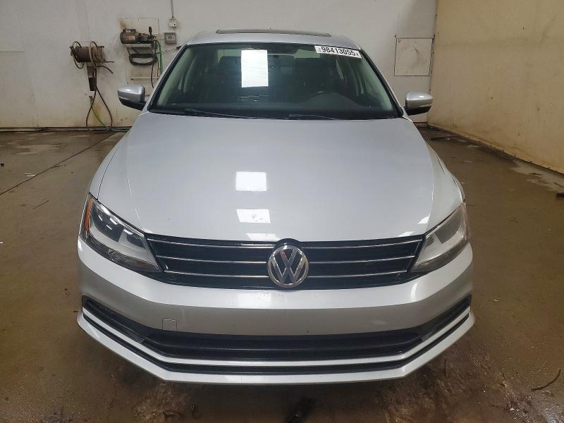 98413055 :رقم المزاد ، 3VWD07AJ0FM417803 vin ، 2015 Volkswagen Jetta مزاد بيع